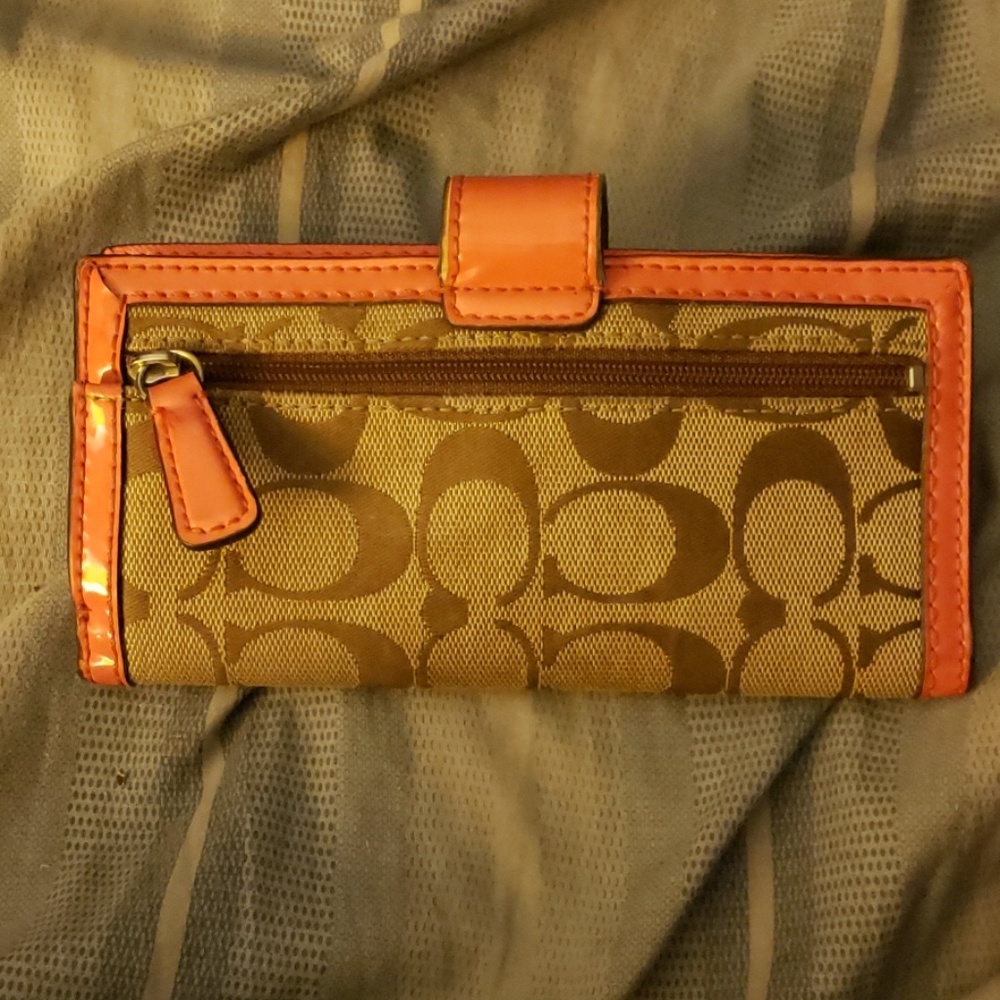 Authentic Coach wallet - Picture 3 of 3